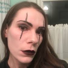 Amy Greig (@amymeow79)