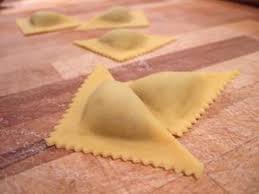 Nel Preparare Questi Ravioli Mi E Sorto Il Dubbio Su Come Mantecare Il Ripieno Per Rende Ricette Ravioli Fatti In Casa Ripieno Ravioli Tortellini Fatti In Casa