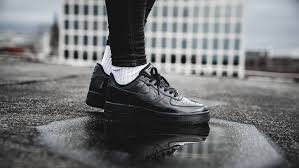 Black Nike Air Force Ones Womens Nike Women S Air Force 1 07 Review Nike Women Nike Airforce 1 Nike Schuhe