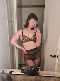 Zoe Adams independent private escort - Scarlet Blue