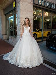 We would like to show you a description here but the site won't allow us. Hochzeitskleid Maxima T0795 Eine Prinzessin Bridal Fashion