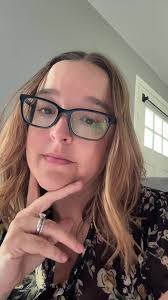 Kelley Snyder (@kelleysellskc)