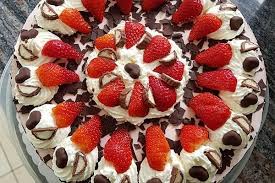 Erdbeer Yogurette Torte Mit Nussboden Rezept Yogurette Torte Mit Nussboden Yogurette Torte Und Kuchen Und Torten