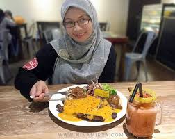 The bake cheese on top not only providing taste but also texture to your bun. Perghhh Melelehhhh Cheese Banjir Restaurant Desa Pandan