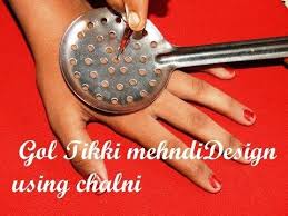 New Gol Tikki Mehndi Design Using Kitchen Utensile Chalni Simple Mehndi On Hands With Dots Mehndi Designs For Beginners Mehndi Simple Mehndi Designs For Hands