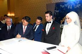 Zonguldak'ın ereğli ilçesinde 2 gündür haber alınamayan 55 yaşındaki murat aydemir ailesi ve yakınları tarafından her yerde aranıyor. Baba Dostu Karagoz Ailesinin Kizlari Dr Bekir Pakdemirli Facebook