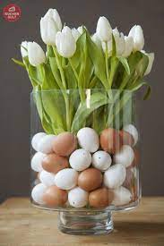 Ostern sind für viele menschen wichtige feiertage. Oster Dekoration In Dezenter Eleganz Ostern Blumen Osterdeko Osterdekoration