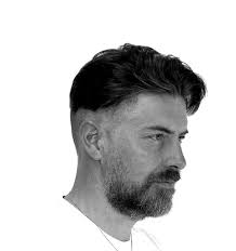 Castano e a differenza di quella femminile è meno scintillante e sfumata, . Tagli Capelli Uomo Tendenze 2017 2018 La Moda Autunno Inverno