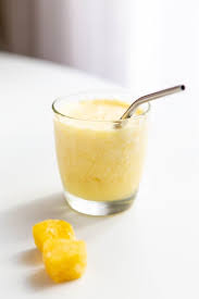 Frozen Pina Colada Smoothie Ananas Et Coco Avec Ou Sans Alcool Recette Recette Ananas Ananas Pina Colada