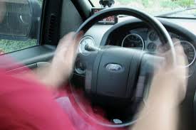 Namun jika kondisi pintu masih terlihat bagus tapi mengeluarkan bunyi, sebaiknya jangan diabaikan. Alasan Untuk Menggoncang Kereta Di Jalan Yang Rata Getaran Mengapa Kereta Bergetar Dan Bagaimana Untuk Mengatasi Fenomena Ini