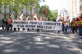 Le 1er mai est le 121e jour de l'année du calendrier grégorien, le 122e en cas d'année bissextile, et symbolise à ce titre la formation de la voie lactée, dans le calendrier cosmique de l'astronome carl sagan (en proportion, déjà quatre mois, après le big bang du 1er janvier). 2mfrqv7kkm3g4m