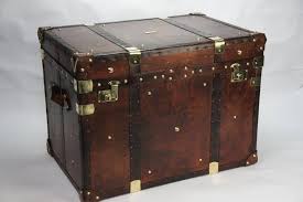 Sei furniture amherst trunk faux leather & nailhead trim, coffee table, dark cherry/espresso/antique bronze 4.4 out of 5 stars 16 $313.85 $ 313. Finest English Large Leather Steamer Trunk Coffee Table Etsy Steamer Trunk Coffee Table Trunk Steamer Trunk Coffee Table