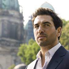 August um 20.15 uhr, weswegen wir den text erneut. Der Fall Collini Constantin Film