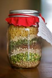 Organic Minestrone Soup This Is Supposed To Be A Gift But Would Be Great To Prep Ahead For Busy Winter Cadeaux Alimentaires Plats En Bocaux Bocaux De Cadeaux