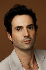 Evan Glenn : biographie, filmographie, photos & vidéos