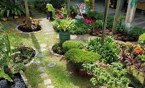 Berbagai gambar mengenai gambar taman exterior dan bunga hias lain nya juga dapat kamu cari dan temukan di. Manfaat Ide Dekorasi Dan Contoh Gambar Taman Sekolah