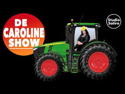 De voorvrouw van de boerburgerbeweging, caroline van der plas, vindt dat de bewindslieden hugo de jonge en mark rutte haar en haar partij op een minachtende wijze zelf respecteert zij het hele nederlandse volk door op een tractor naar het binnenhof te komen. De Caroline Show Studio Satire Youtube