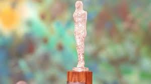 Los premios india catalina de la industria audiovisual colombiana son celebrados anualmente desde 1984 (excepto 1999) en el marco del festival internacional de cine de cartagena, para resaltar y premiar el esfuerzo, la calidad y el talento de las producciones de la televisión nacional. Estos Son Los Ganadores De Los Premios India Catalina 2020 Kienyke