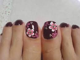 Vamos a pintar uñas de los pies los resultados son maravillosos sobre todo sin usas colores como el vino que nunca pasa de moda. Decoracion De Unas De Los Pies 181 Disenos Hermosos