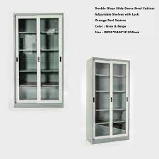 Lemari besi hitam ini bisa didapatkan dengan harga pada kisaran rp 15.000. Jual Lemari Arsip Besi Pintu Kaca Sliding E18 Terbaru Juni 2021 Blibli