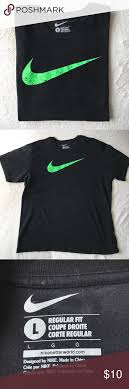 Black And Green Nike T Shirt Men S Nike T Shirt Nike Tshirt Nike Men Black Nikes