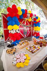 Farm Birthday Party Ideas Photo 3 Of 32 Barnyard Birthday Party Farm Theme Birthday Barnyard Birthday
