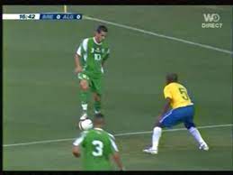 Parmi les nombreuses innovations de fifa 16, retrouvez la confiance en défense, le contrôle du milieu et tous les outils pour créer des moments magiques comme jamais. Coup Du Foulard De Saifi Contre Le Bresil Video Dailymotion