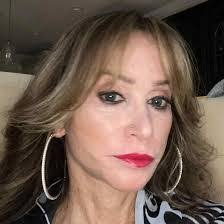 Marie Ellsworth's Instagram, Twitter & Facebook