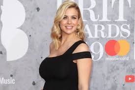 She is best known for playing lisa hunter on. Gemma Atkinson Sie Zeigt Stolz Ihren Babybauch
