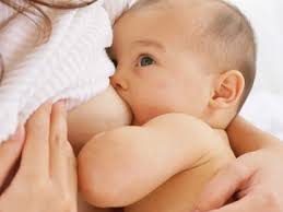 La leche materna es un líquido vivo que se adapta a las necesidades de tu bebé durante su crecimiento. Alimentacion Grupo Conetl Cirugia Pediatrica Colima
