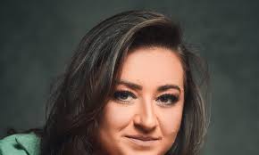 Cabelos saudáveis e vida saudável: Rafaela Weber fala sobre a tricologia e  as duas clínicas que comanda