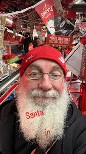 Santa in his Snappy Workshop. 😂😂🎅🏼