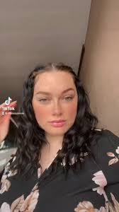 Jocelyn Saunders's Instagram, Twitter & Facebook