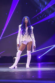 An independent wrestler out of boston, banks worked her way through various promotions before finally getting a foot in the door in wwe nxt. Zu Klein So Hart War Wwe Star Sasha Banks Karrierebeginn Promiflash De