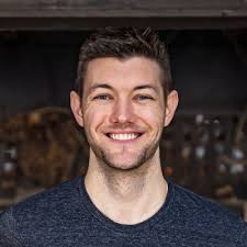 We're looking for a Renewals Specialist to join Edwin and his team to serve  our Enterprise customers in Singapore 🇸🇬