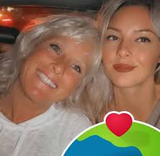 What wallpaper should I choose for my kitchen?