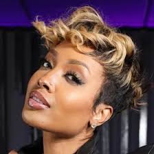 Ok Spain is Beautiful it's time for Amber to come back home to reality!!!