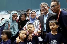 Keluarga dr fauziah sedia hadapi sebarang kemungkinan. We Were Prepared For The Worst Says Malaysian Doctor Detained By Israel