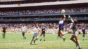 Maradona celebra 'gol del siglo' y 'mano de dios' bailando el 'bombon asesino'. El Dia Que Diego Maradona Hizo El Gol Del Siglo Y Se Convirtio En Villano Por La Mano De Dios El Grafico