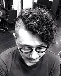 いいね 44件 コメント2件 櫻井真紀 オムヘアーセカンド さん hommehair2nd makisakurai のinstagramアカウント サイドパートモヒカン kj スパイラルパーマ ハードパーマ グズついたお天気ですが kj 髪型 スパイラルパーマ メンズ メンズ ヘア