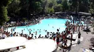 Εύβοια, στις ανατολικές απολήξεις του όρους ξηρού, σε θέση που δεσπόζει στο αιγαίο πέλαγος, στο εσωτερικό του όρμου του αγίου βασιλείου. To Megalytero Ice Bucket Challenge Sthn Ellada Mono Sto Club Agia Anna Youtube