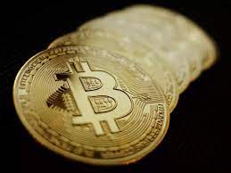 Benar, penambang bitcoin dibayar dengan bitcoin baru. Bitcoin Shrugs Off Uk Crackdown On Major Crypto Exchange Binance The Economic Times