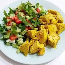 noor on instagram وجبة بعد التمرين 150 غرام دجااج سلطة السعراات 269 سعرة بروتين 47 غرام كارب 5 غرام د workout food food healthy recipes