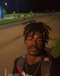 Awkward mirror selfie 🤭