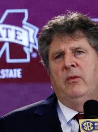 Mike Leech's Instagram, Twitter & Facebook