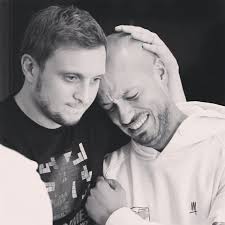 Ce ne sont pas des arrivistes qui font ça pour le buzz. Fan De Mcfly Et Carlito Home Facebook