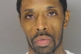 Retired cop sees robbery in progress at convenience store, shoots gunman,  authorities say