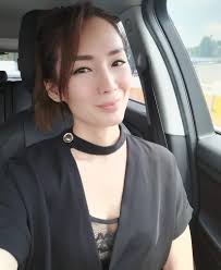 Feeling super positive going to work. As an entrepreneur, I aim to provide  jobs for people, not just profits for myself. I don't work, I create  opportunities. I want to be a