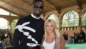 Randle should go early in the 2014 nba draft, and we fully expect kendra to be there front and center in the green room with him. Julius Randle S Girlfriend Kendra Shaw Bio Wiki