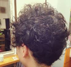 男らしさとさわやかさのあるヘアスタイル 6mmツーブロックを入れて